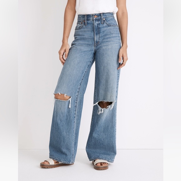 NWT Madewell Superwide-Leg Jeans in Amcliffe Wash: Knee-Rip Edition - Picture 2 of 7